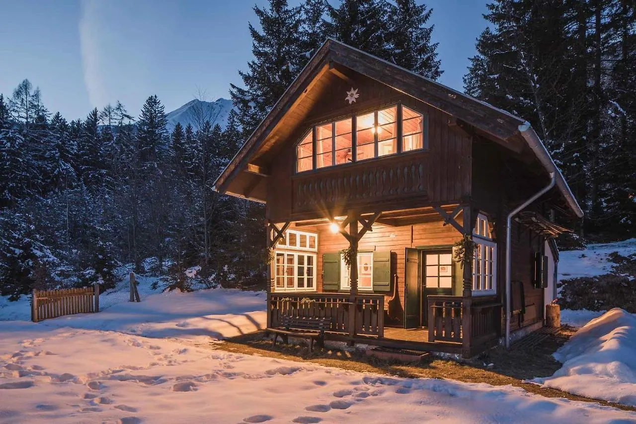 2 Chalets İnnsbruck 0*,